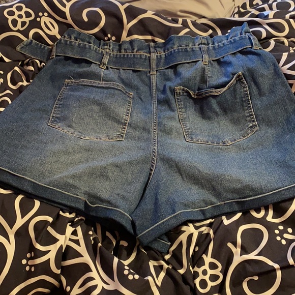 Ultra High Rise Jean Shorts - Picture 3 of 5
